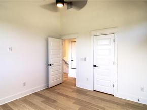 2608 Bristol DR A B, Austin TX 78723