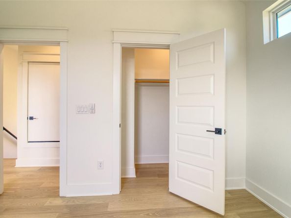 2608 Bristol DR A B, Austin TX 78723