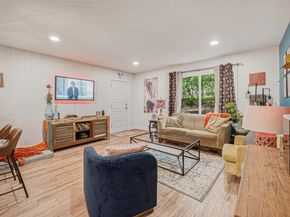 5332 Balcones DR B, Austin TX 78731