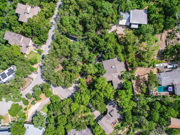 19 Sugar Shack DR, West Lake Hills TX 78746