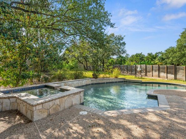 1005 Cedar Crest CV, Round Rock TX 78665