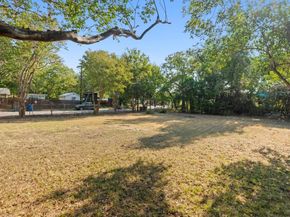 1147 Gunter ST, Austin TX 78721