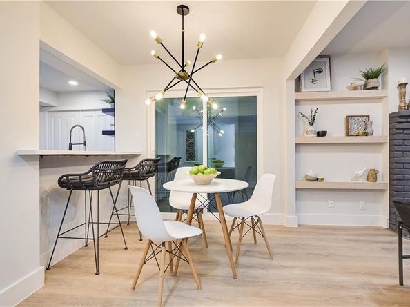 1308 Matthews LN A, Austin TX 78745