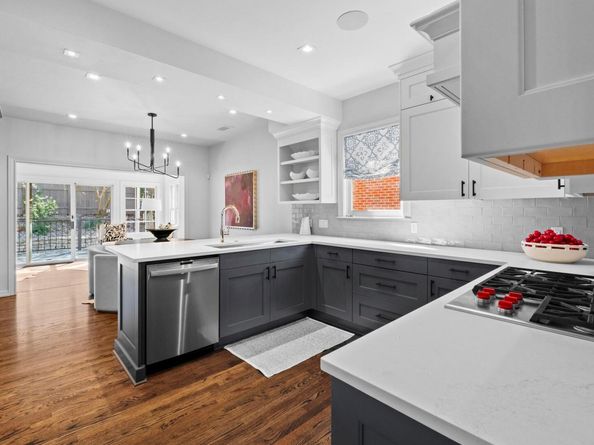 2702 Hillview Green LN, Austin TX 78703