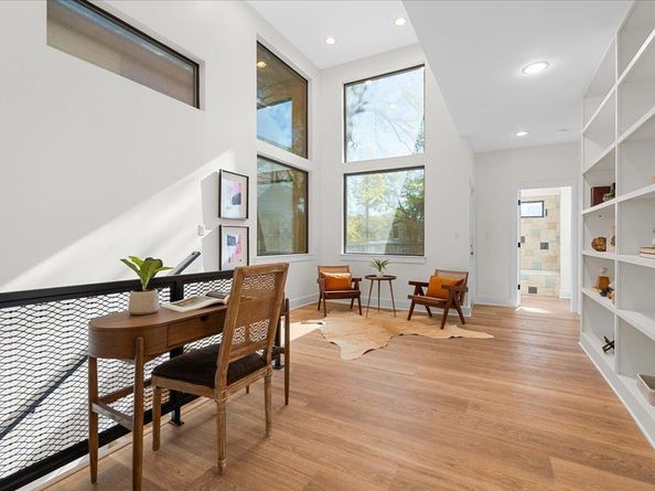 2022 E 2nd ST, Austin TX 78702