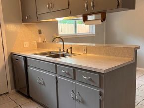 8500 Woodstone Dr, Austin TX 78757
