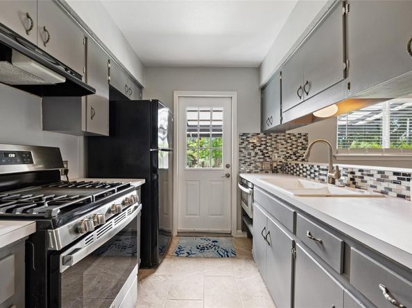 8500 Woodstone Dr, Austin TX 78757
