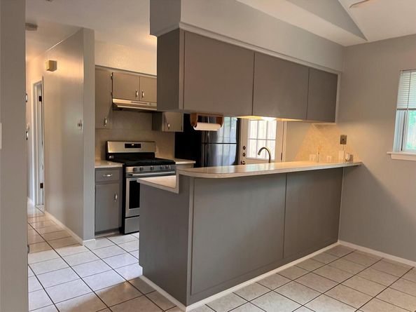 8500 Woodstone Dr, Austin TX 78757