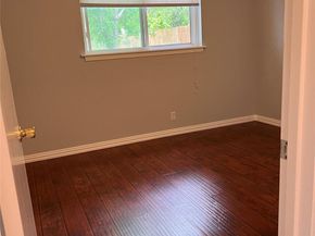 8500 Woodstone Dr, Austin TX 78757