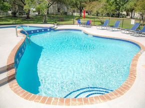 1845 River Crossing CIR B, Austin TX 78741