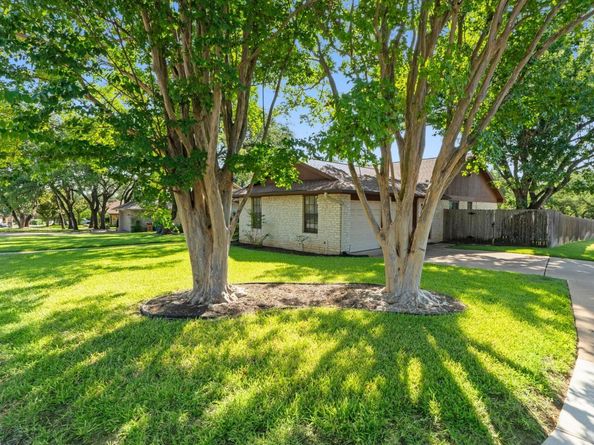 7207 Fireoak DR, Austin TX 78759