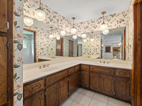 7207 Fireoak DR, Austin TX 78759