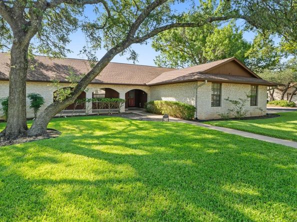 7207 Fireoak DR, Austin TX 78759