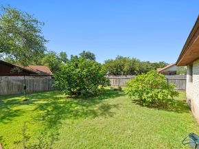 7207 Fireoak DR, Austin TX 78759