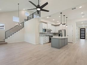 2008 Kit CIR, Austin TX 78758