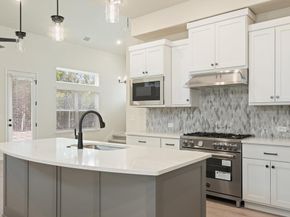 2008 Kit CIR, Austin TX 78758