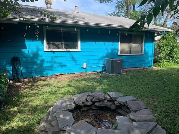 2105 Wordsworth DR, Austin TX 78704