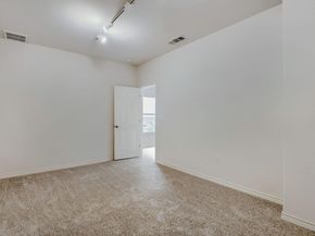 2109 Newfield LN A, Austin TX 78703