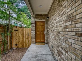 2109 Newfield LN A, Austin TX 78703