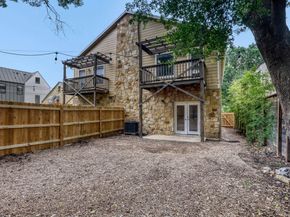 2109 Newfield LN A, Austin TX 78703