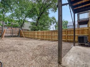 2109 Newfield LN A, Austin TX 78703