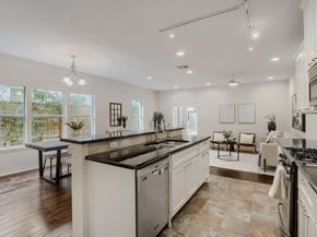 2109 Newfield LN A, Austin TX 78703