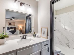 12901 Lamplight Village Ave, Austin TX 78727