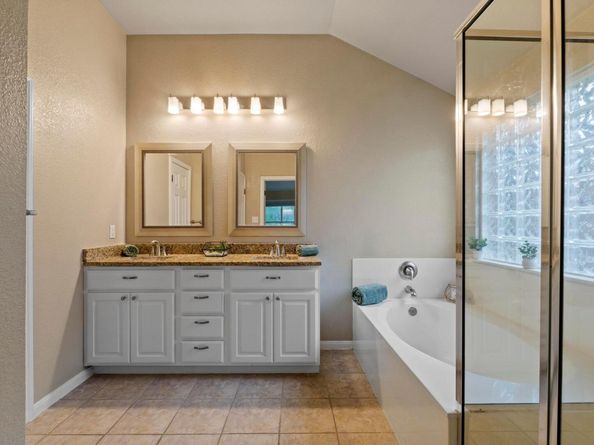 1020 Portchester Castle PATH, Pflugerville TX 78660