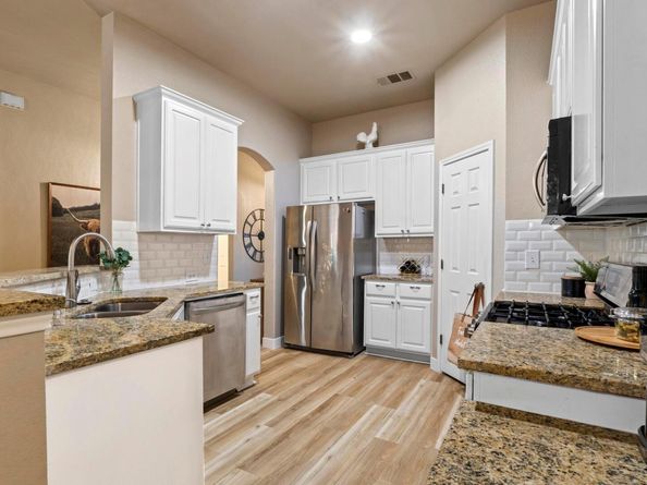 1020 Portchester Castle PATH, Pflugerville TX 78660