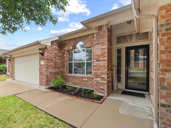 1020 Portchester Castle PATH, Pflugerville TX 78660