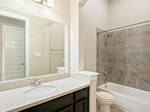 4526 Highland Field LN, Sugar Land TX 77479