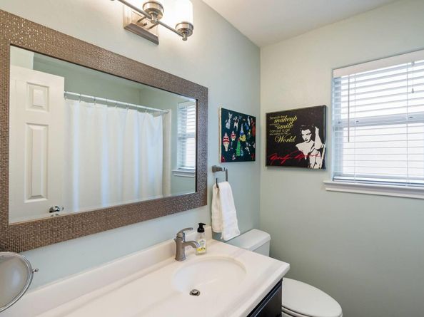4906 Thunderbird DR, Lago Vista TX 78645