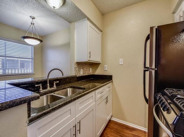 2401 Manor RD 119, Austin TX 78722