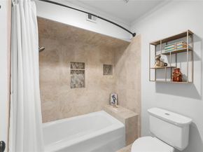 402 Seawind ST, Lakeway TX 78734