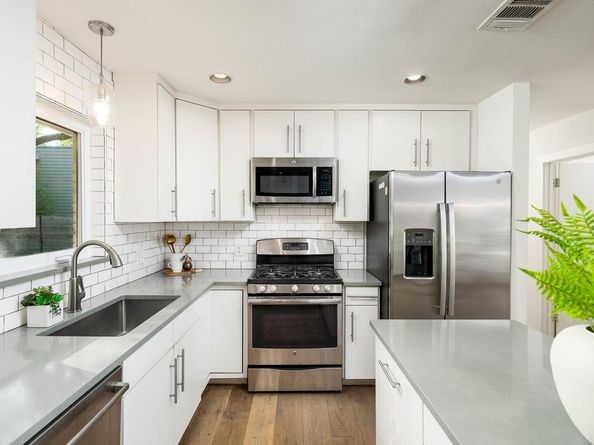 6017 Belfast DR, Austin TX 78723
