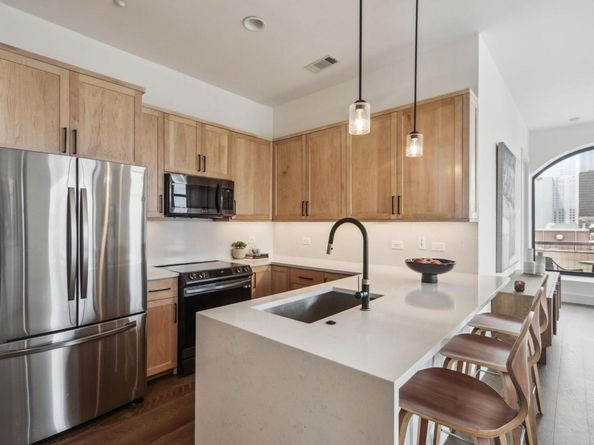507 Sabine ST 601, Austin TX 78701