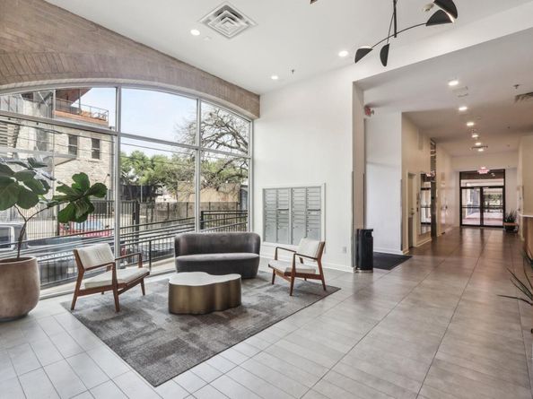 507 Sabine ST 601, Austin TX 78701