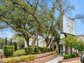 935 La Posada DR 128, Austin TX 78752