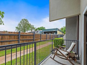 935 La Posada DR 128, Austin TX 78752