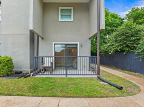 935 La Posada DR 128, Austin TX 78752