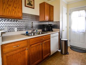 8604 Dittmar Oaks DR, Austin TX 78748