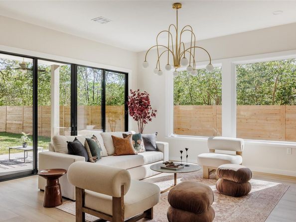 901 Redd ST, Austin TX 78745