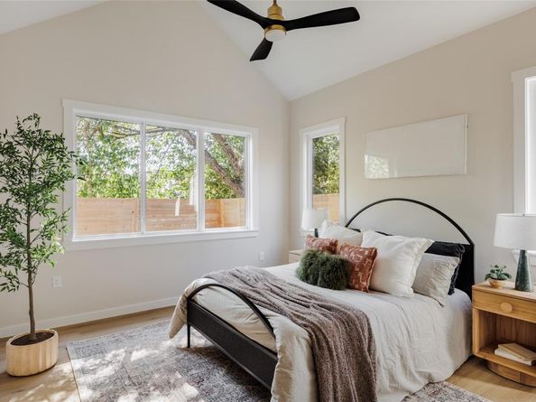 901 Redd ST, Austin TX 78745