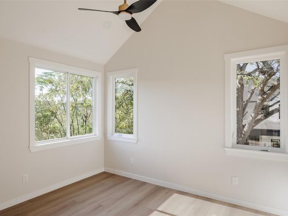 901 Redd ST, Austin TX 78745