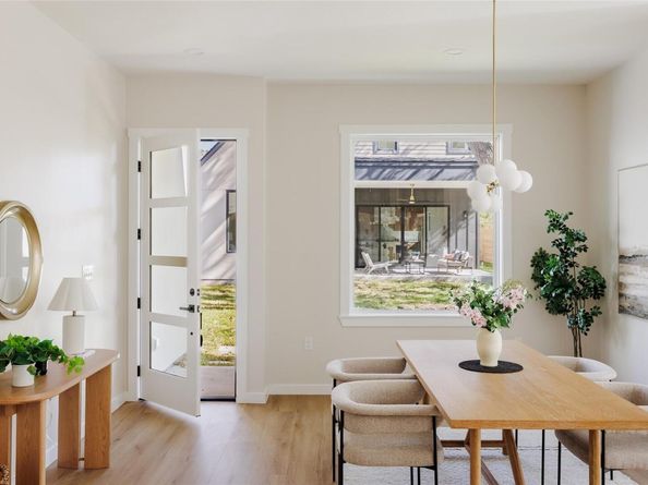 901 Redd ST, Austin TX 78745