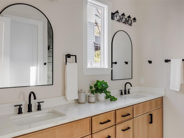 901 Redd ST, Austin TX 78745