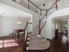 11916 Loomis Dr, Austin TX 78738