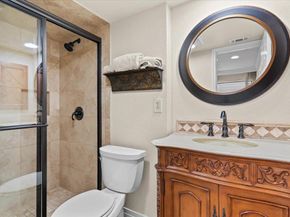 176 World Of Tennis SQ, Lakeway TX 78734