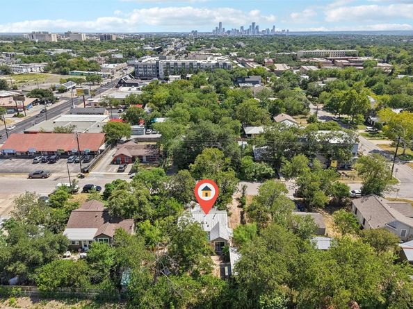 2114 Shoalmont DR, Austin TX 78756