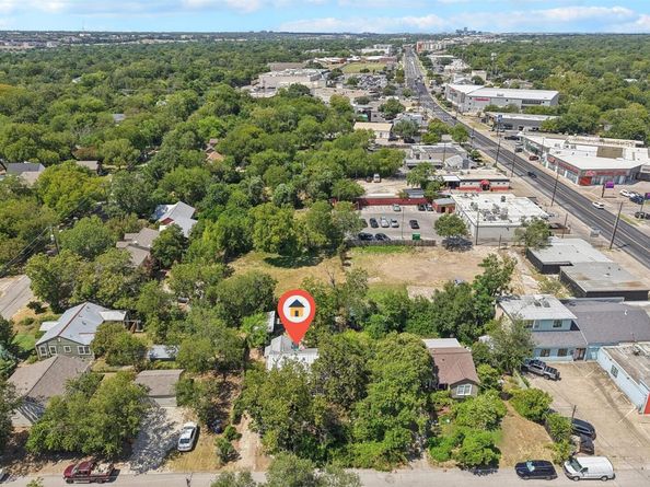 2114 Shoalmont DR, Austin TX 78756